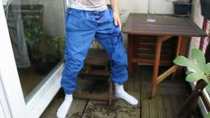 get-wet-with-my-blue-lacoste-tracksuit_2